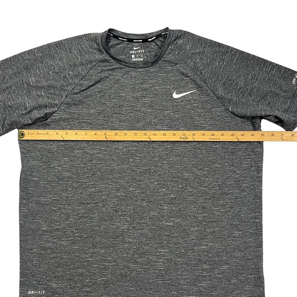 Nike Swim Mens Size XXL Shirt Activewear Outdoor UPF 40 Pool Beach Hiking Surf - Picture 6 of 9